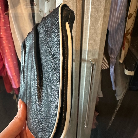 Baekgaard black leather clutch with white piping - Picture 2 of 4